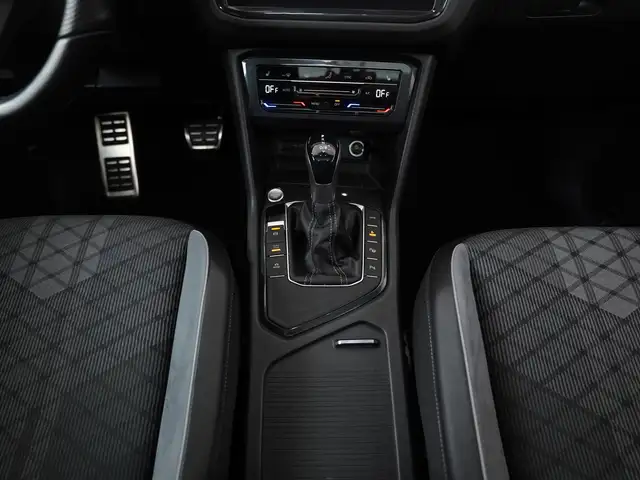 Volkswagen Tiguan view 13