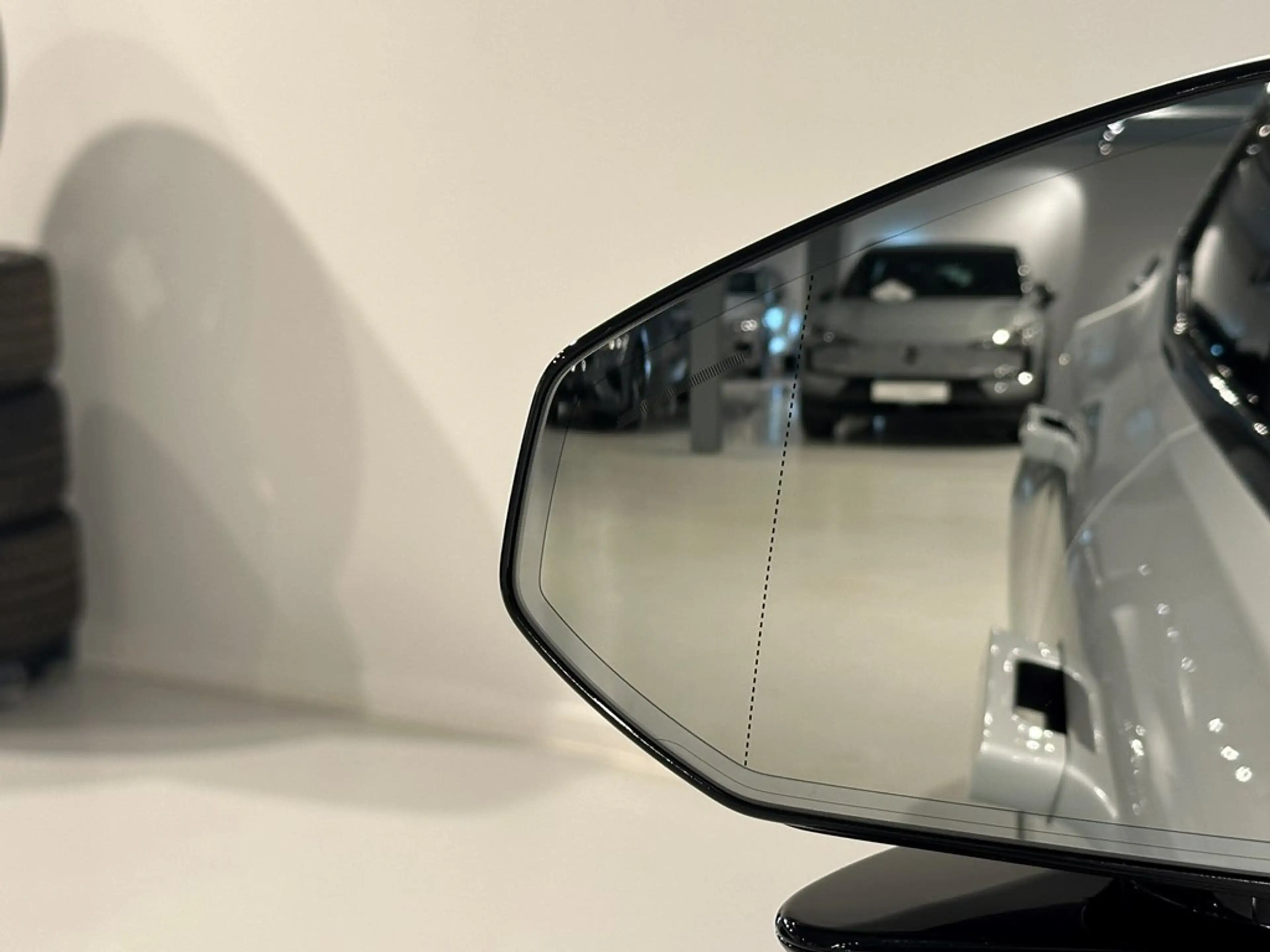 Polestar 4 Long Range PILOT PLUS PACK — photo 12