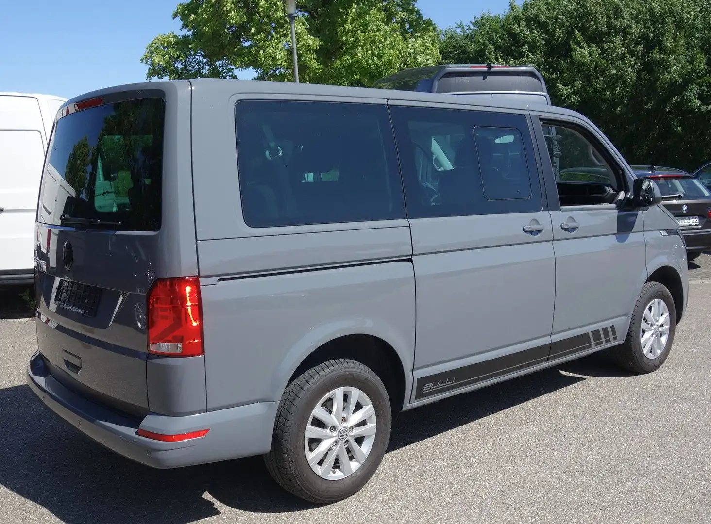 Volkswagen T6 Kombi VW T6.1 Kombi 8-Sitzer Navi "BULLI" Gris - 2