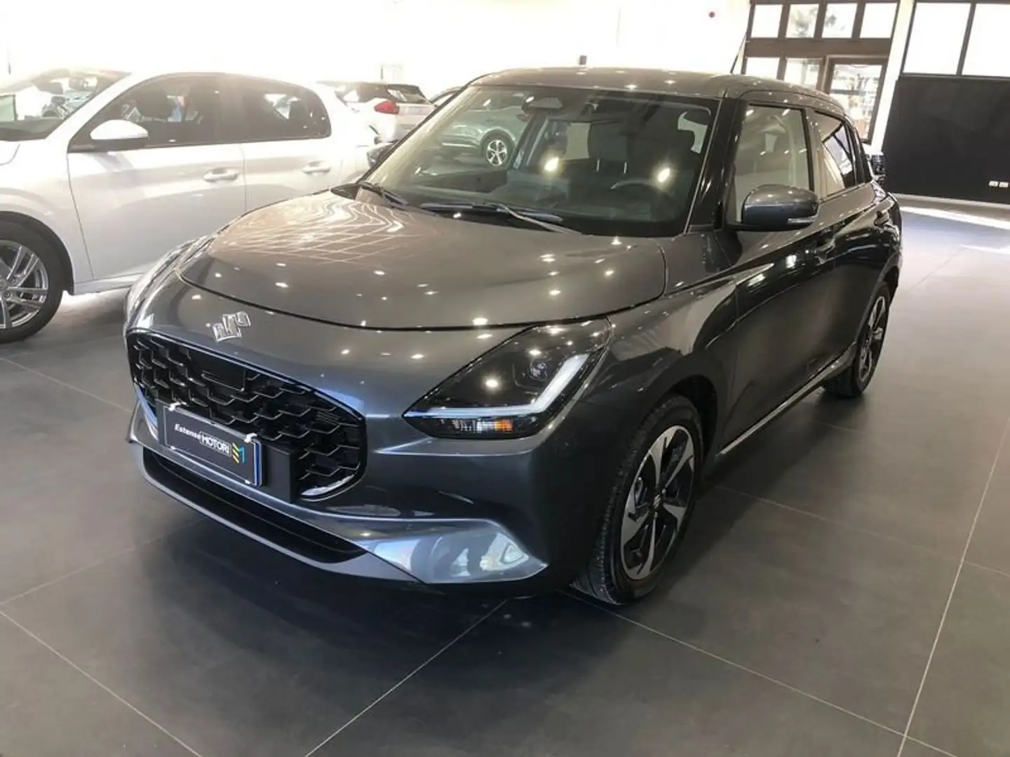 Suzuki Swift 1.2 Hybrid CVT Top Gris - 2