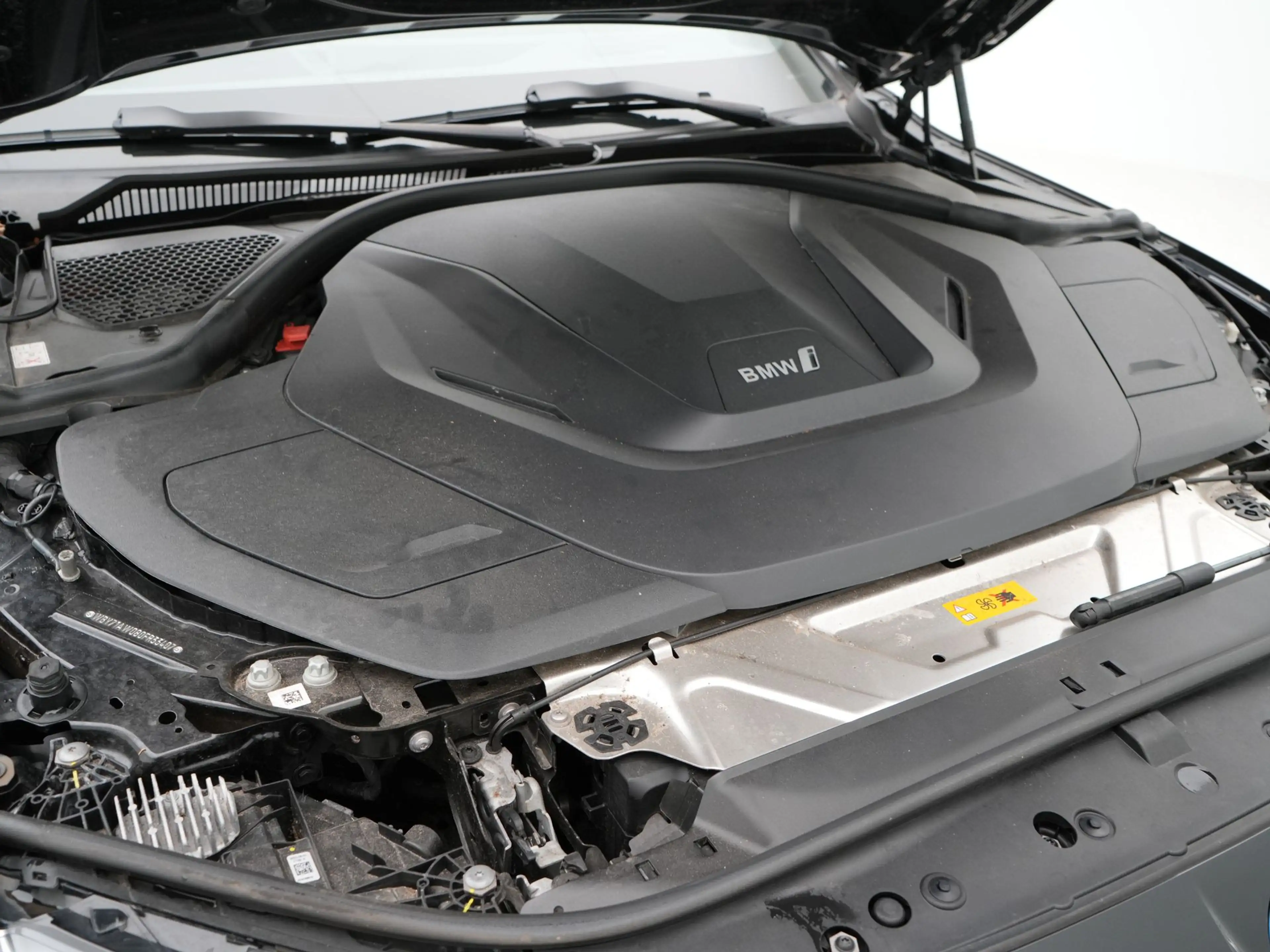 BMW i4 eDrive40 High Executive 84 kWh M-Sport — photo 5