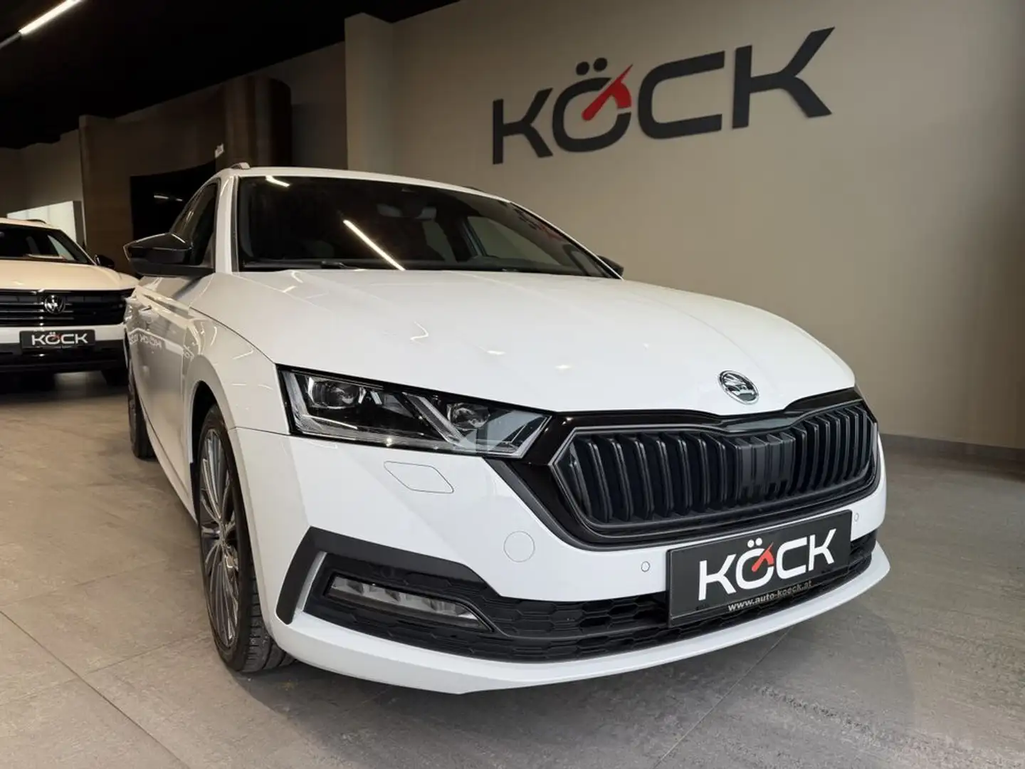 Skoda Octavia Style 4x4 Weiß - 2