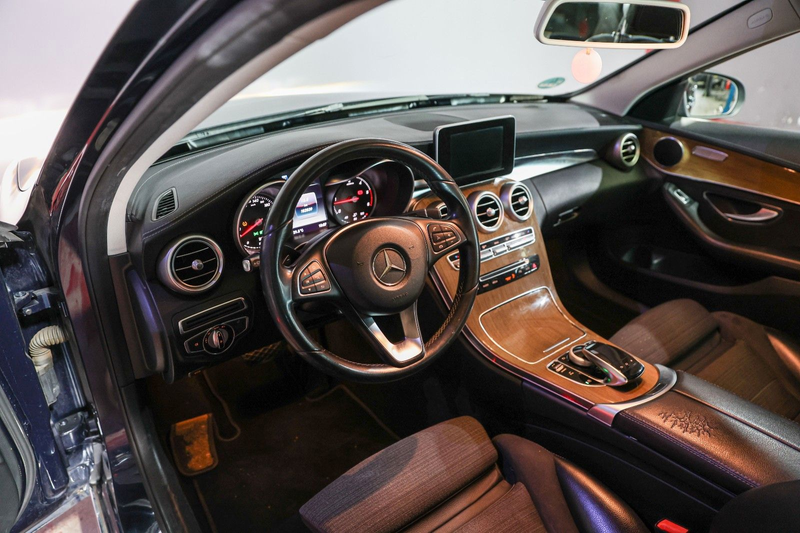 Mercedes-Benz C 220 D Avantgarde Navi Xenon Top Zust. — photo 13
