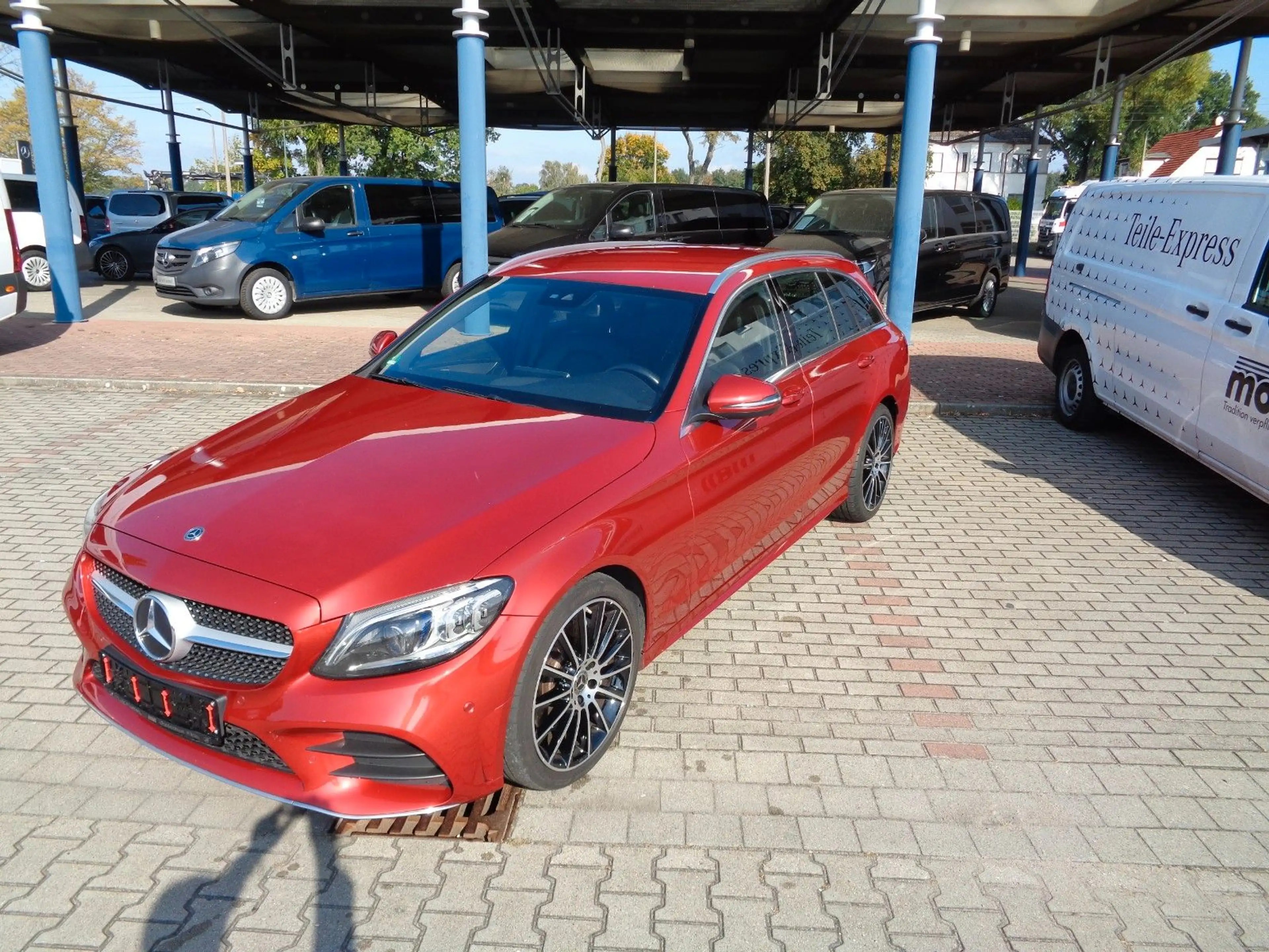 Mercedes-Benz C 300 T,AMG,NAVI,SPUR,LED,DISTRONIC,KAMERA