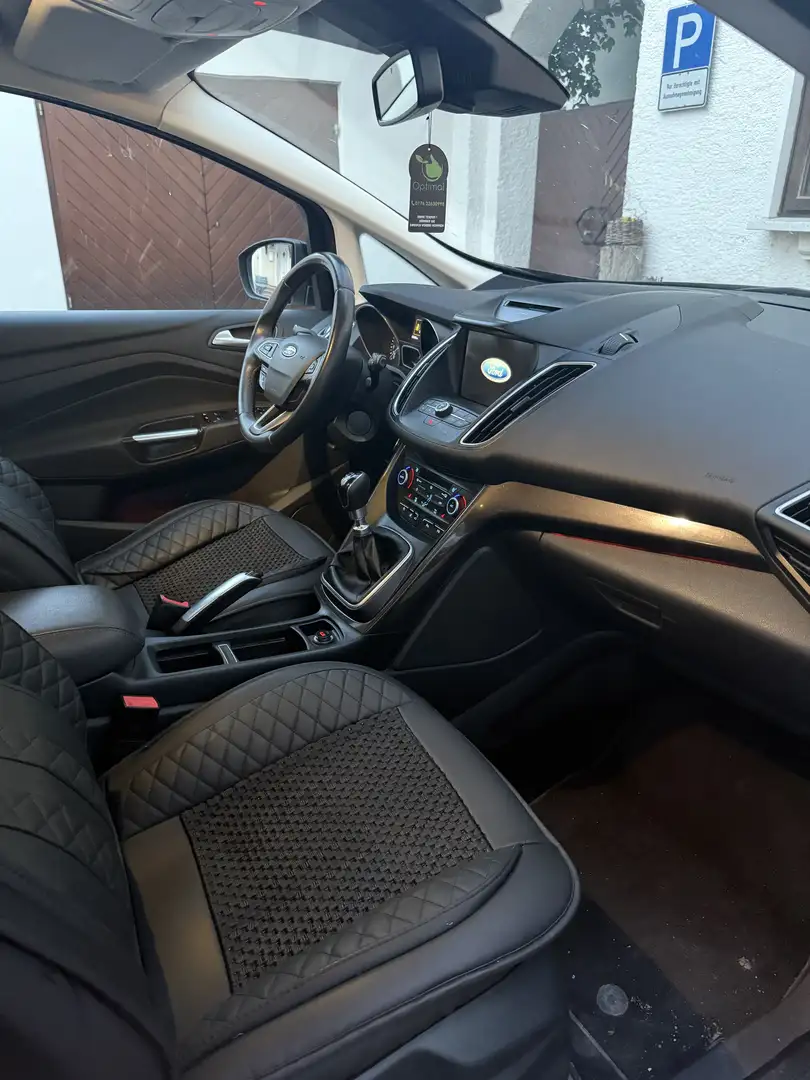 Ford Grand C-Max Titanium Schwarz - 1