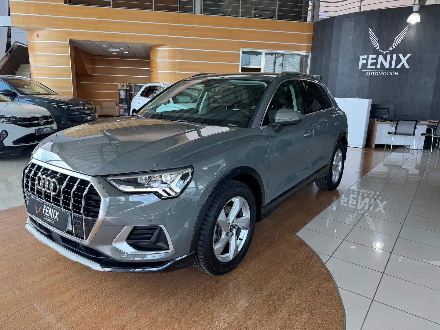 Audi Q3 35 TDI Advanced S tronic 110kW Gris - 2