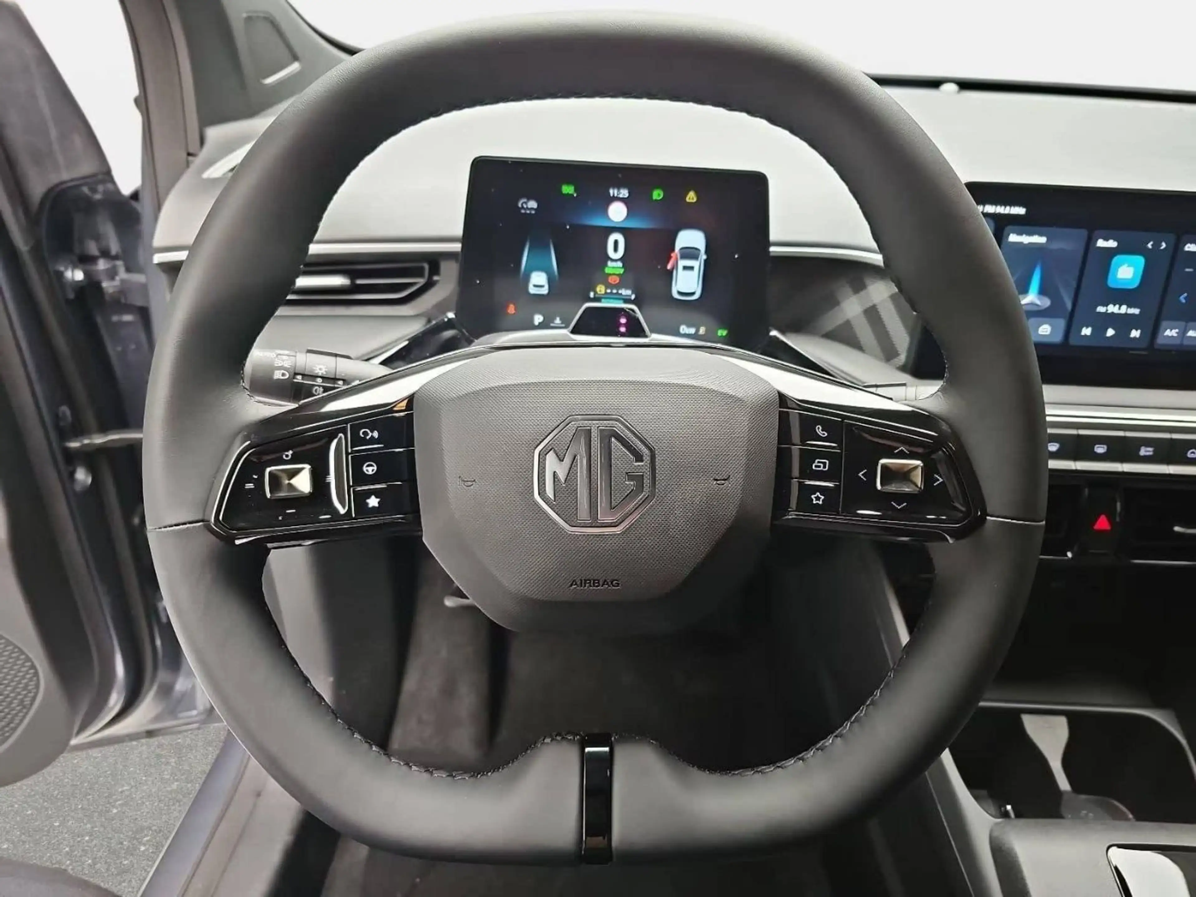 MG MG3 HYBRID + LUXURY 360°KAMERA*LED*KLIMAAUTOMATIK — photo 9