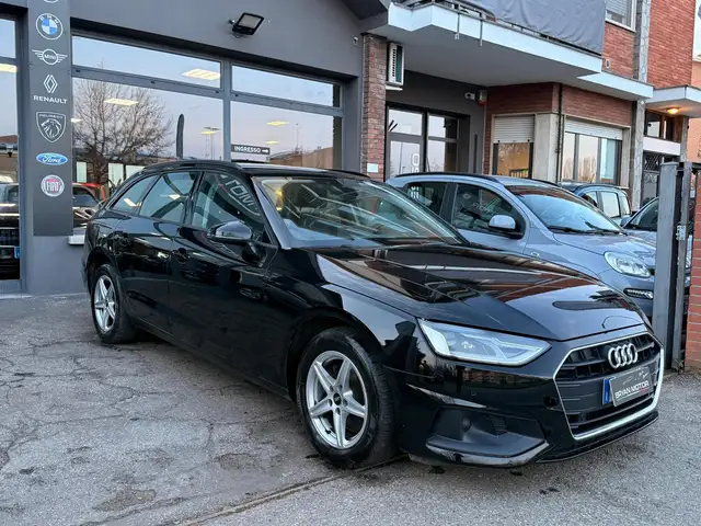 Audi A4 view 6