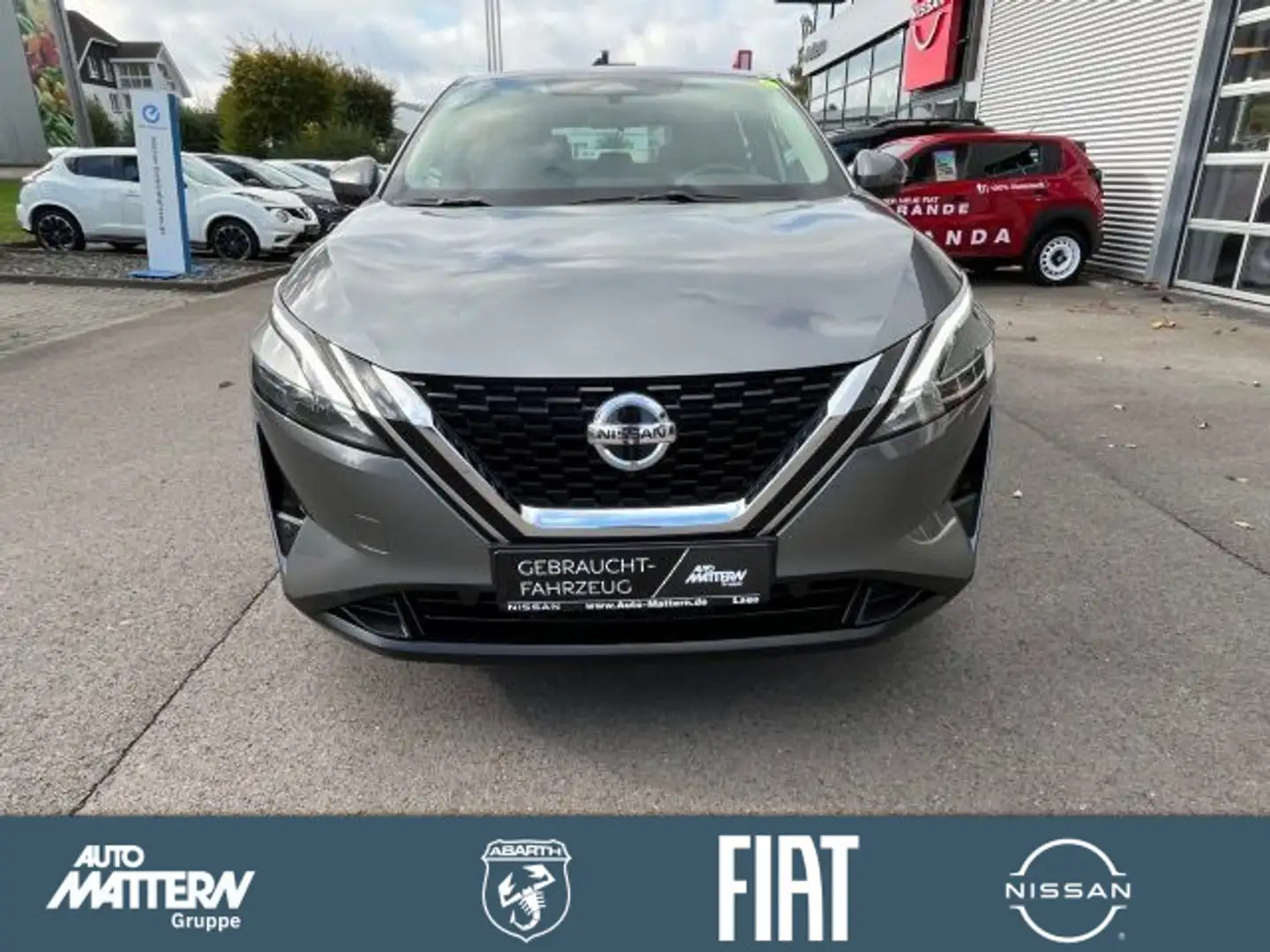 Nissan Qashqai 1.3 DIG-T Acenta Grijs - 2