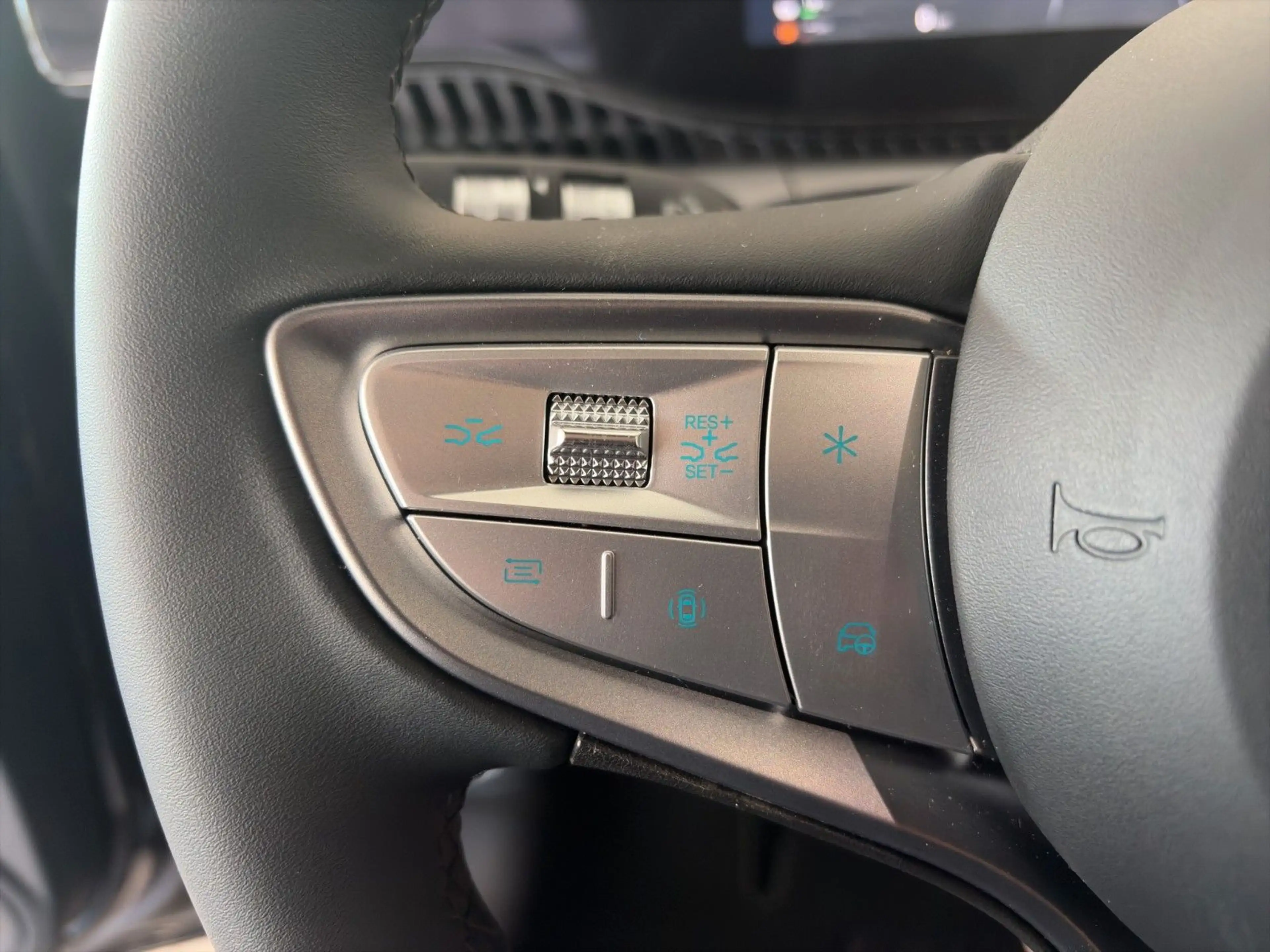 BYD Dolphin G DM-i Comfort /PANO/SHZ/SOFORT — photo 15