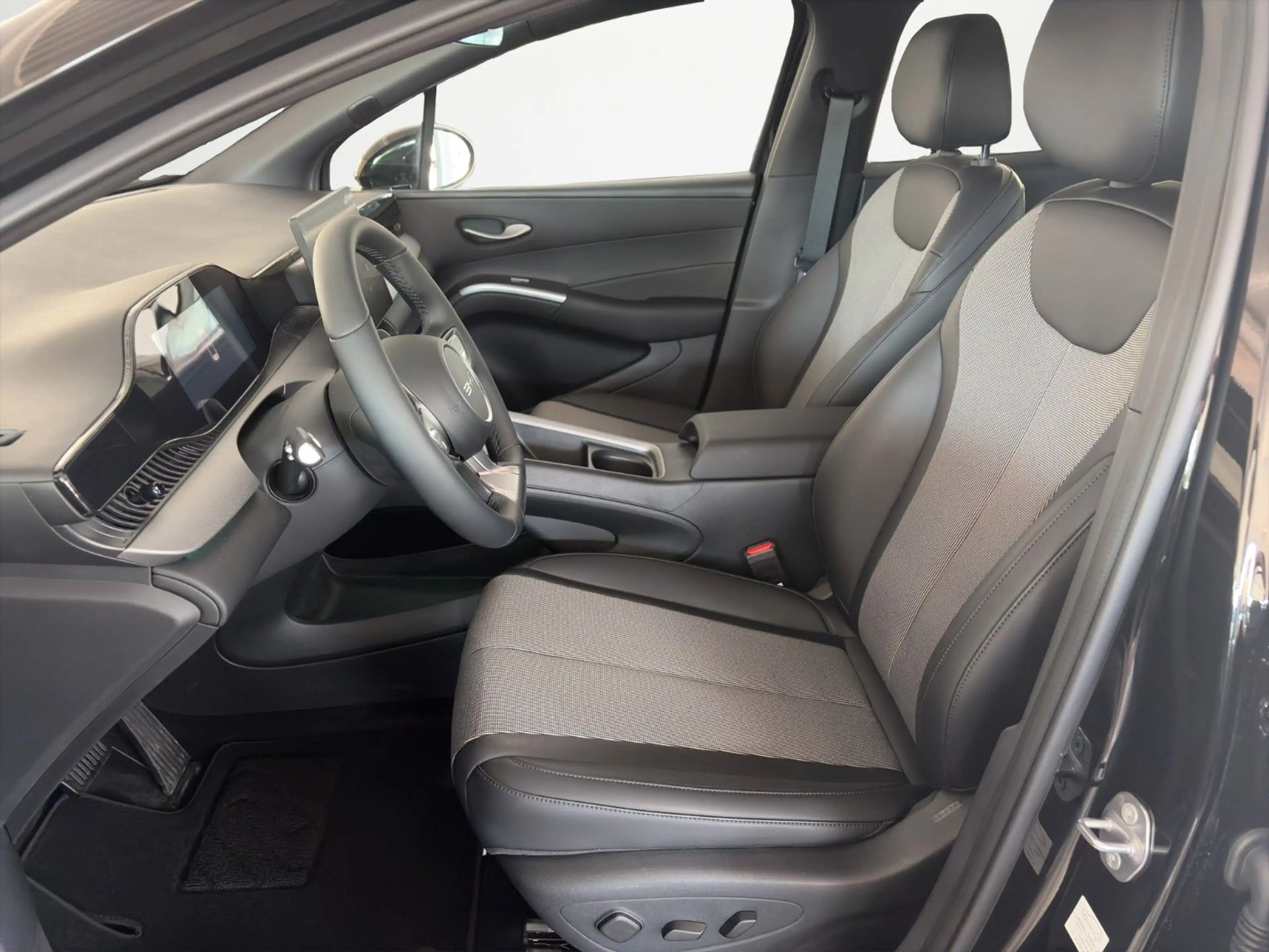 BYD Dolphin G DM-i Comfort /PANO/SHZ/SOFORT — photo 6