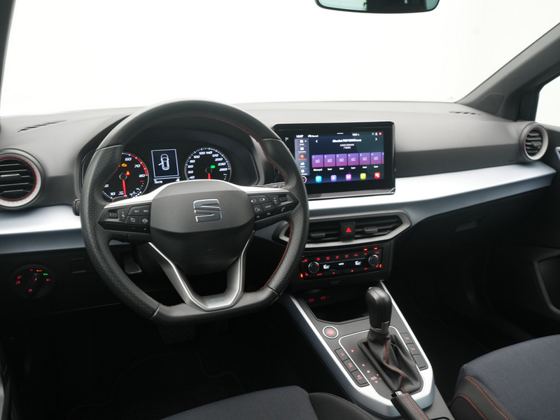 SEAT Arona FR DSG AHK NAVI KAM SHZ CARPLAY LED PDC — photo 5