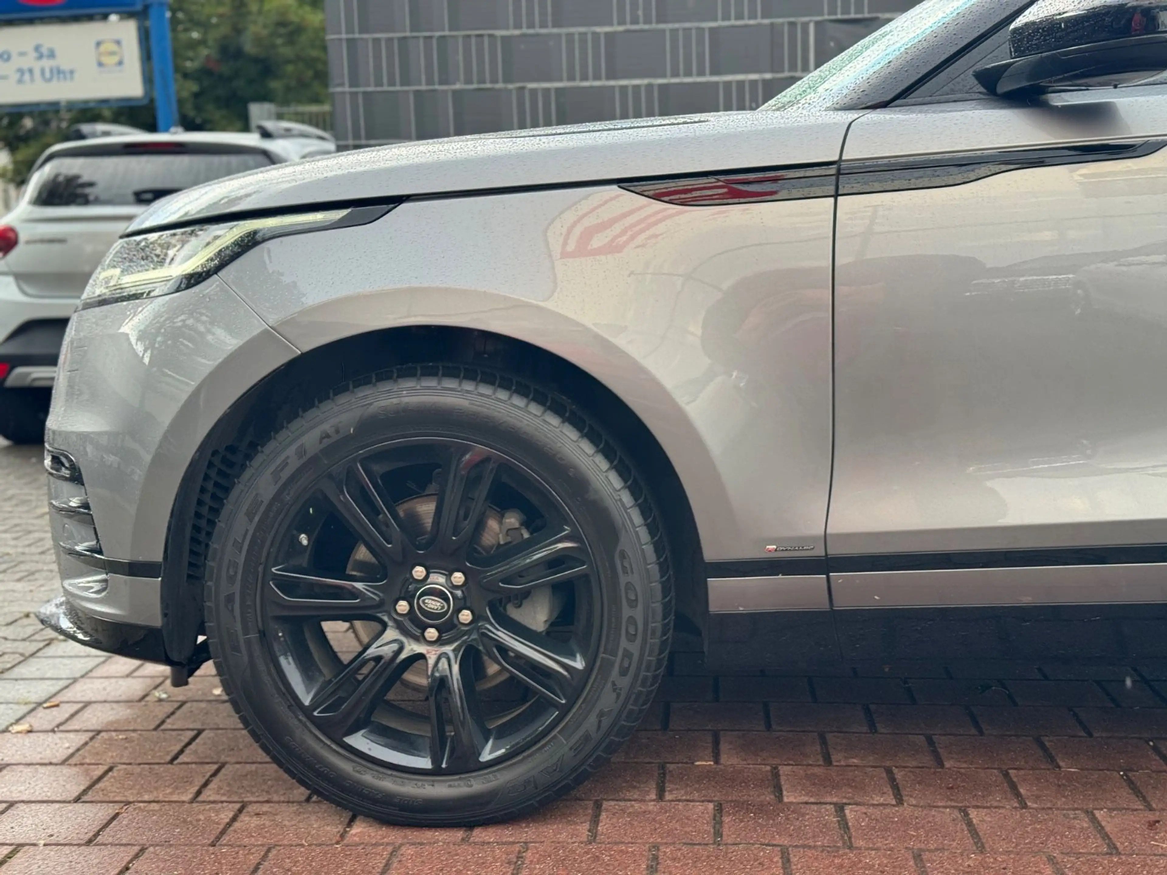 Land Rover Range Rover Velar R-Dynamic S PANO/HEAD-UP/KAMERA — photo 6