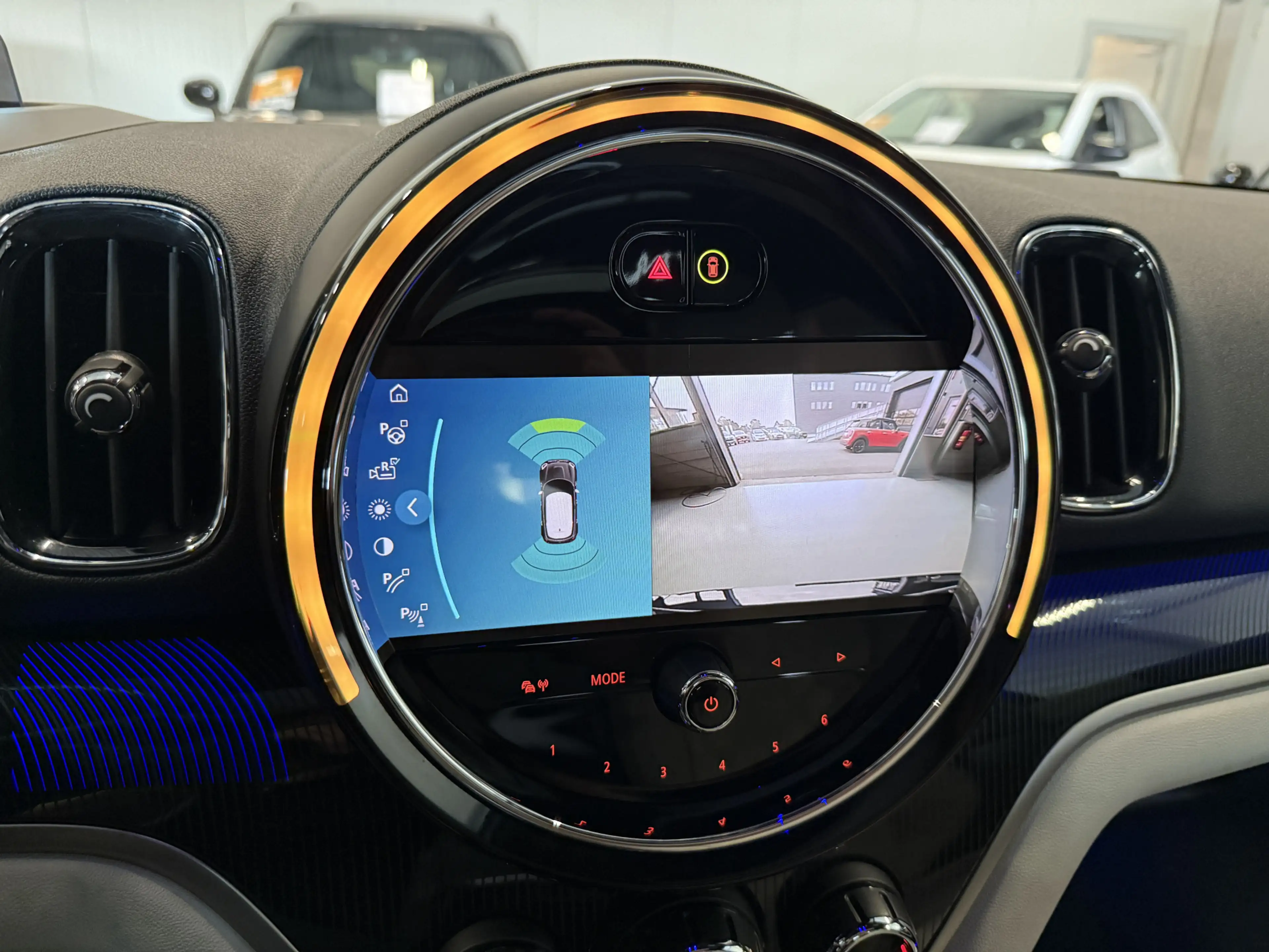 MINI Cooper SE Countryman 1.5 ALL4 Leder/Pano/Camera/H&K — photo 14