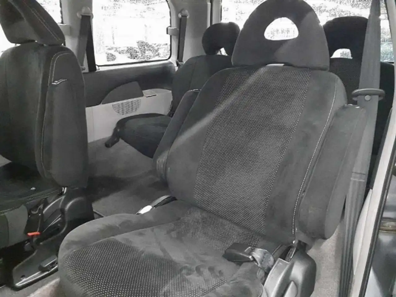 Mitsubishi Delica снимка Mitsubishi Delica