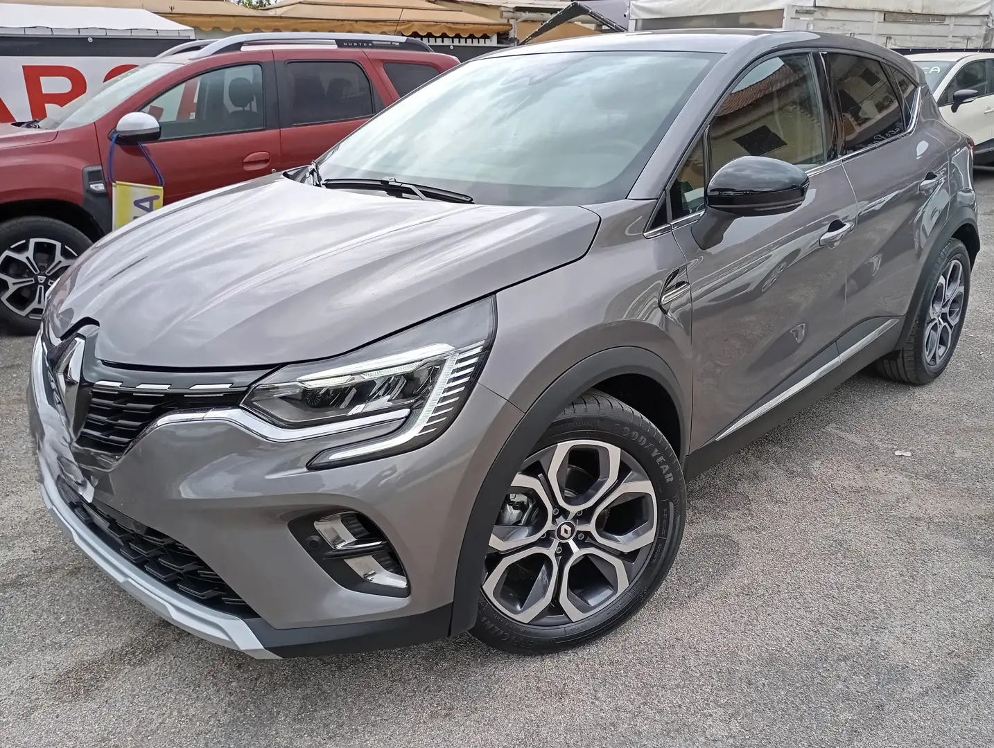 Renault Captur Full Hybrid E-Tech 145CV Techno Grigio - 2