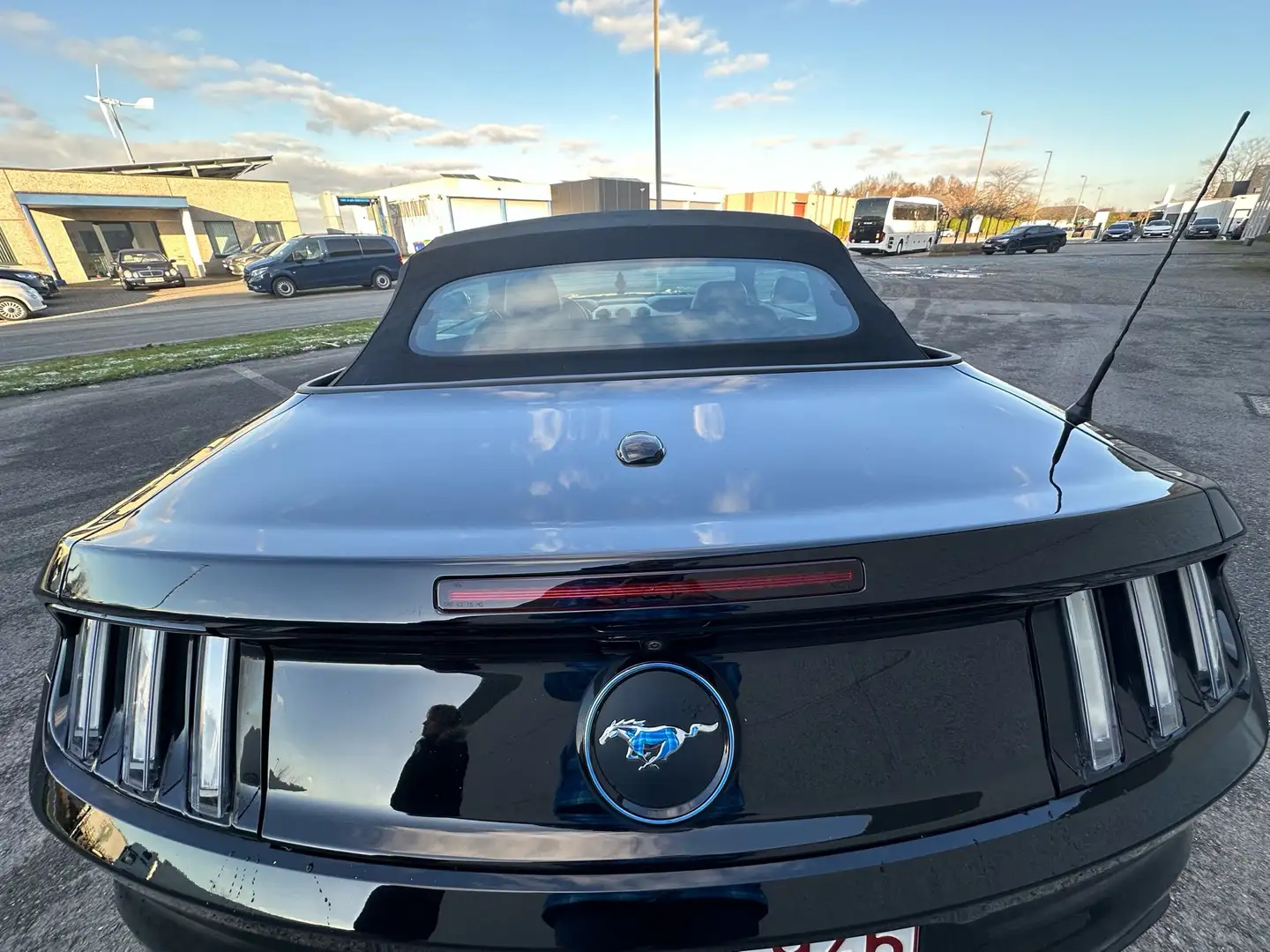 Ford Mustang Cabrio 2.3 Eco Boost Noir - 2