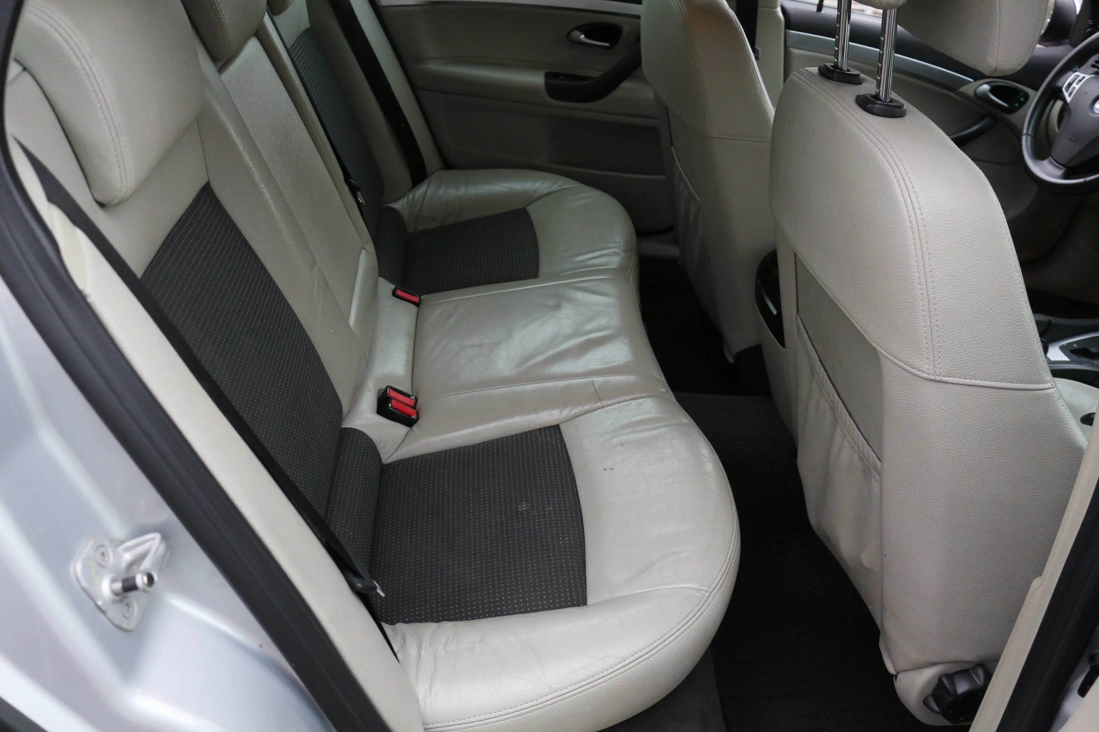 Saab 9-3 2.0 t Vector 175 PS 17 Zoll TÜV neu — photo 14