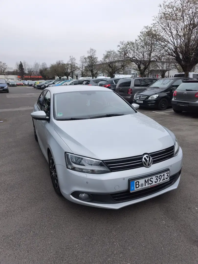Volkswagen Jetta 1.2 TSI BlueMotion Techn. Comfortline Leder TÜV - 2