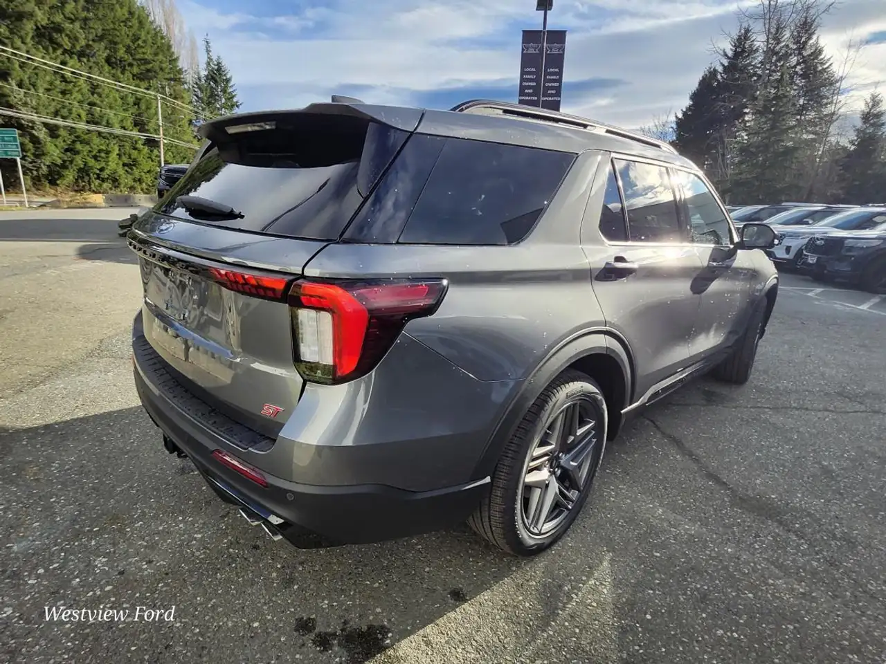 Ford Explorer снимка Ford Explorer