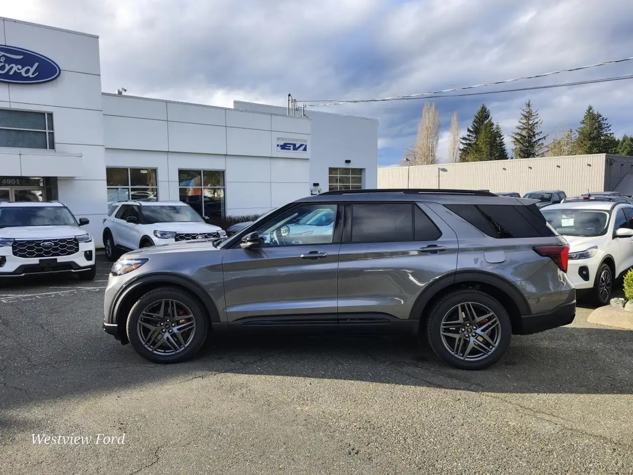 Ford Explorer снимка Ford Explorer