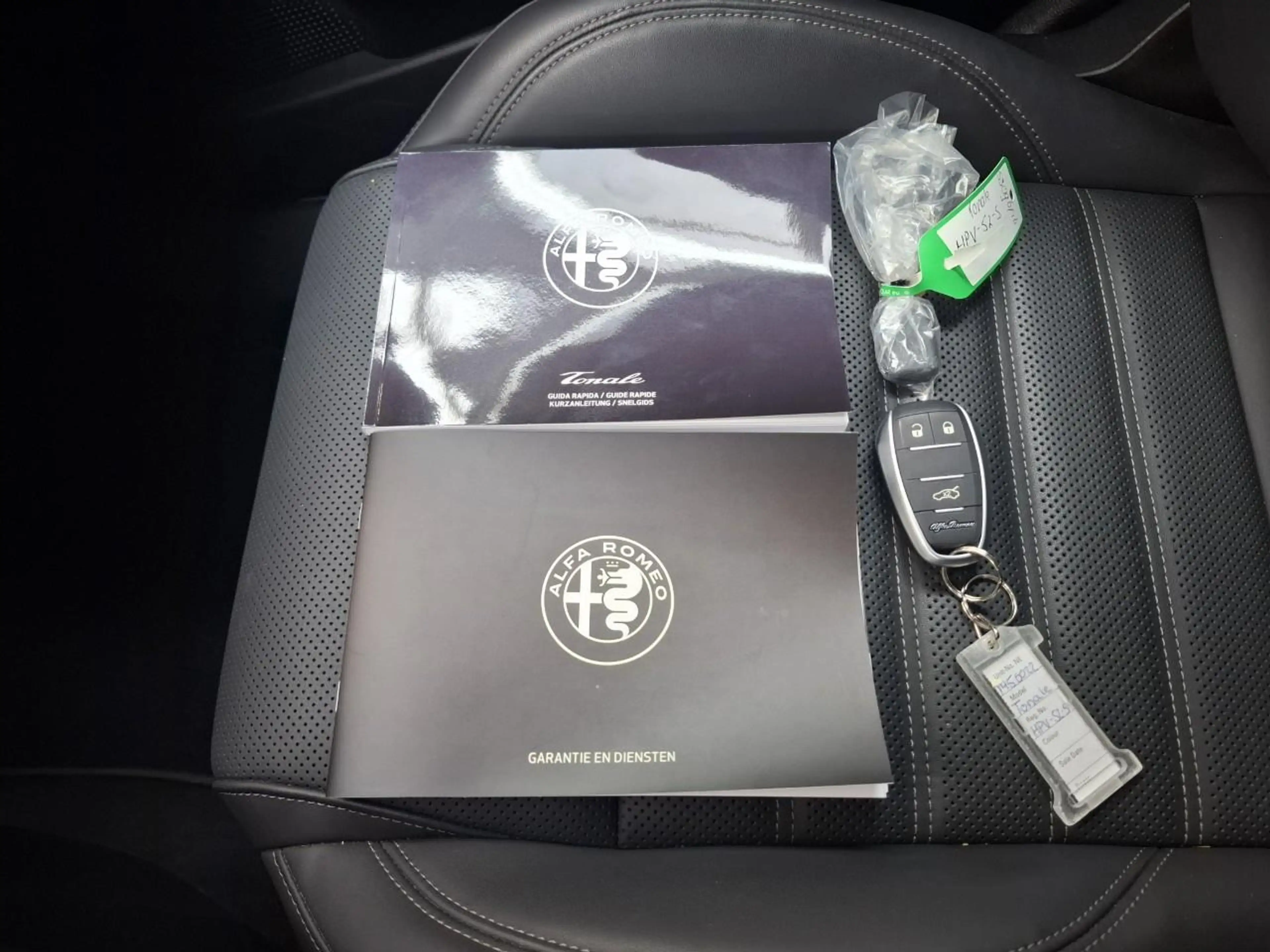 Alfa Romeo Tonale 1.5T Hybrid Sprint — photo 9