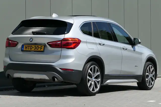 BMW X1 view 2