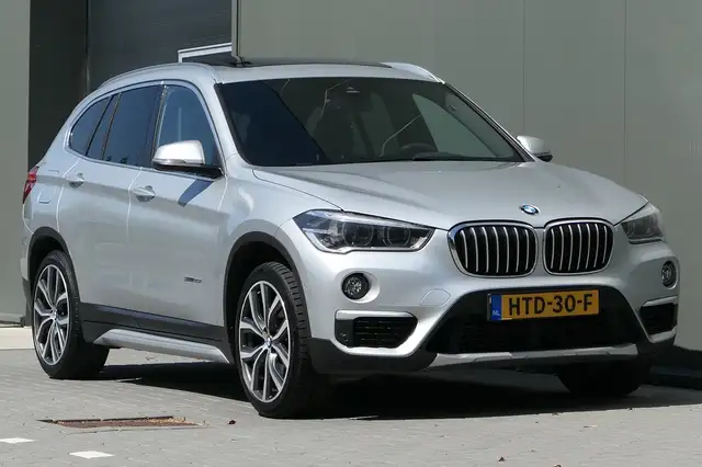 BMW X1 view 4