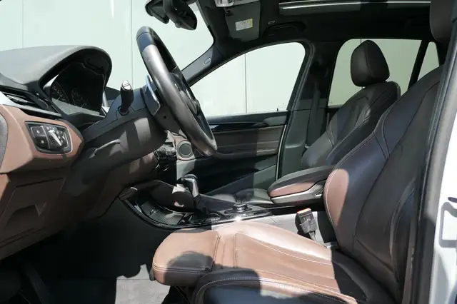 BMW X1 view 3