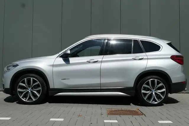 BMW X1 view 11