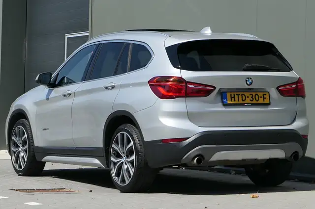 BMW X1 view 5
