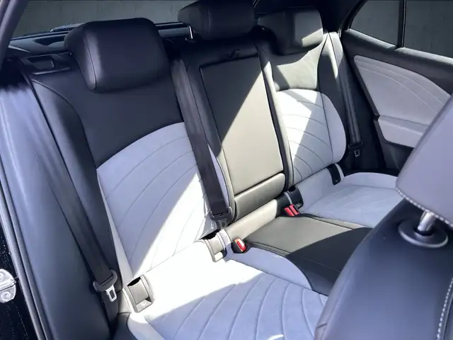 Volkswagen ID.3 view 18
