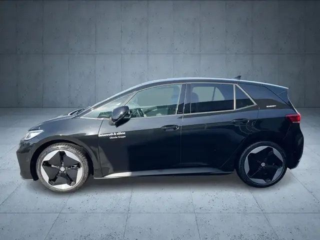 Volkswagen ID.3 view 2