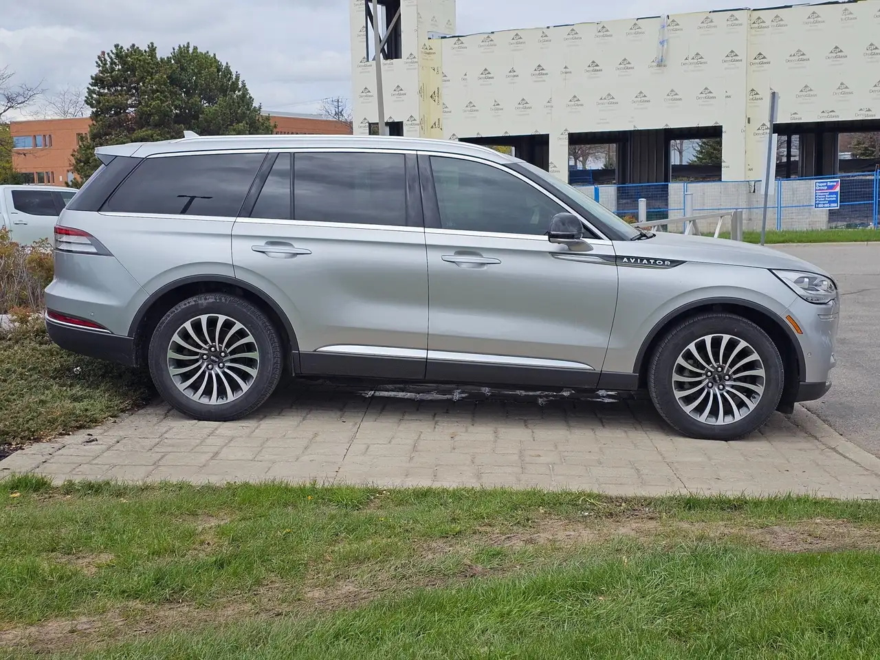 Lincoln Aviator снимка Lincoln Aviator