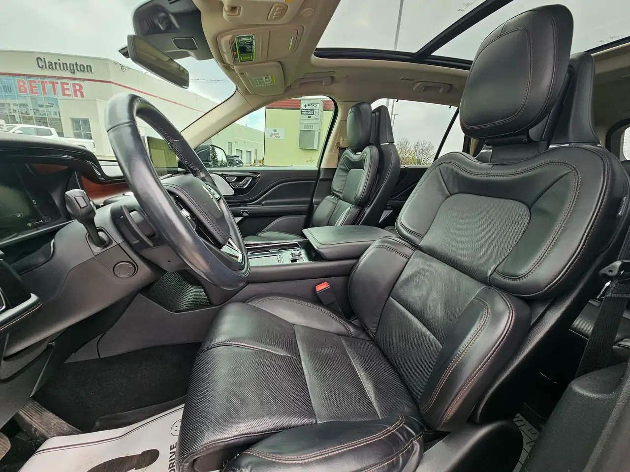 Lincoln Aviator снимка Lincoln Aviator