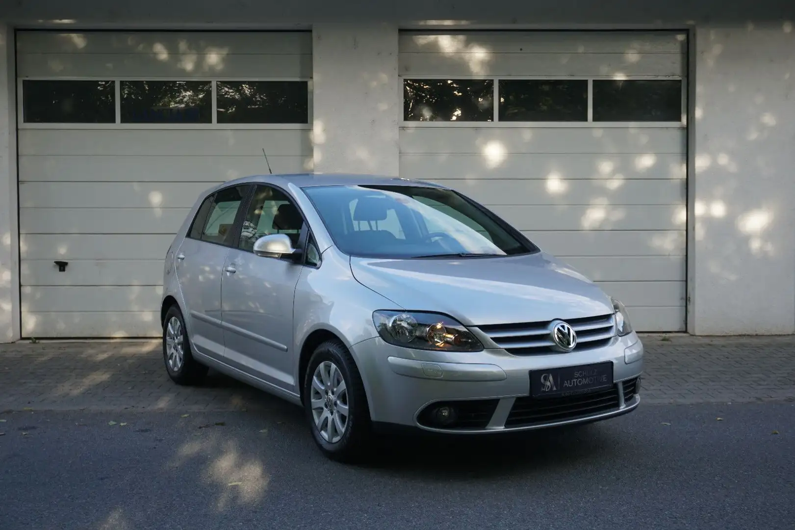 Volkswagen Golf Plus V |1-Hand|Klima|AHK|Temp|SHZ|6-Gang Silber - 2
