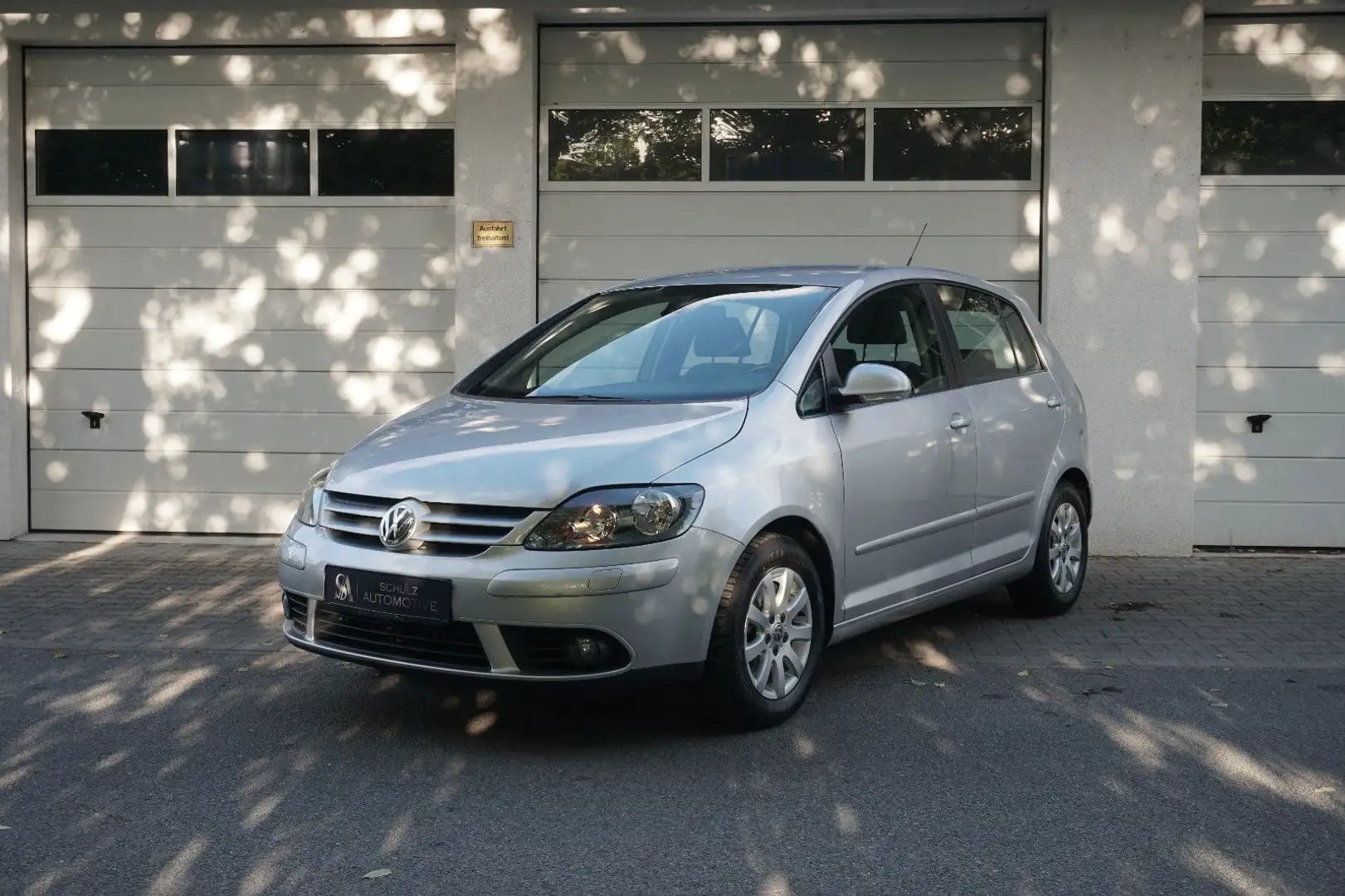Volkswagen Golf Plus V |1-Hand|Klima|AHK|Temp|SHZ|6-Gang Silber - 1