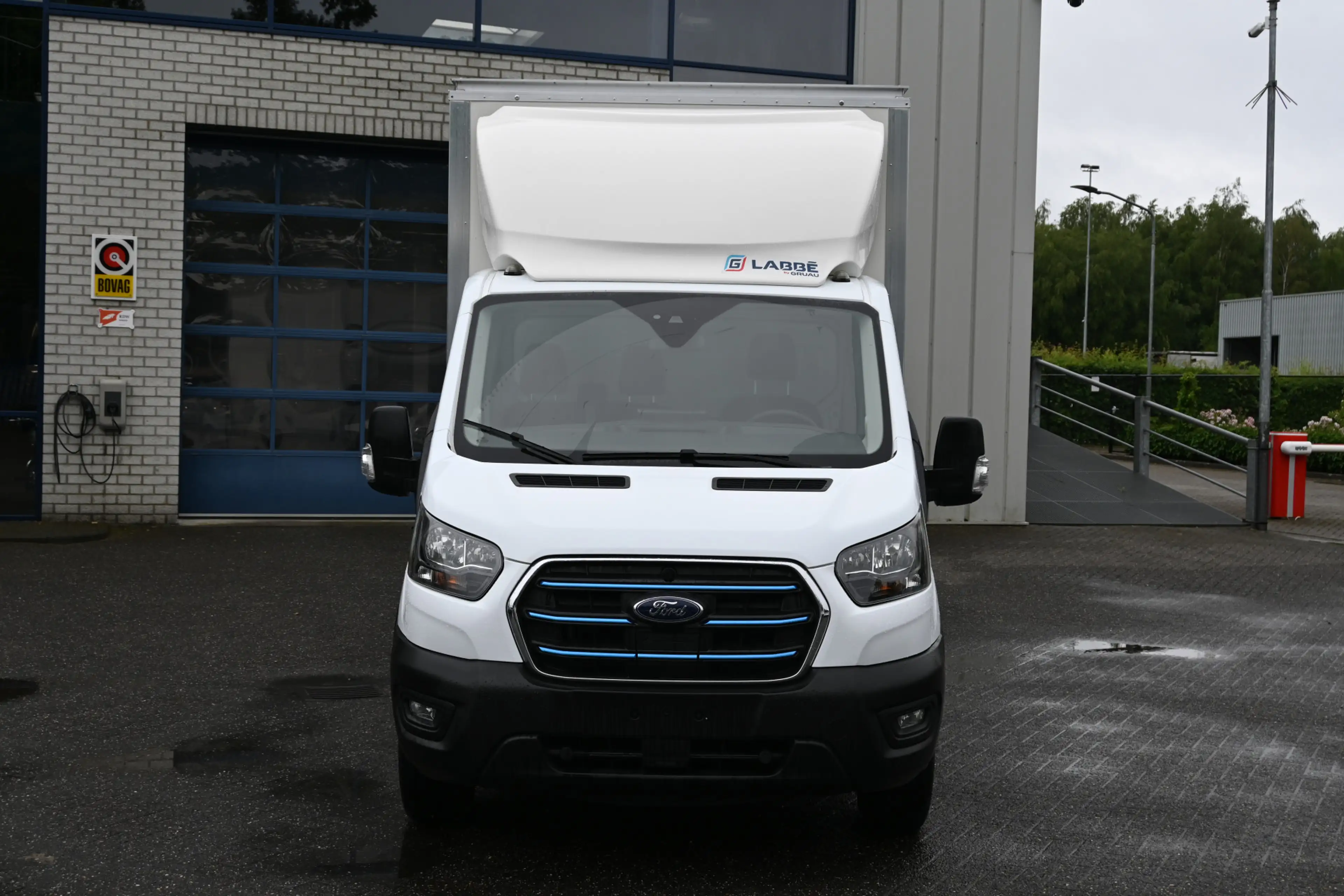 Ford E-Transit 68kWh 390L Trend Bakwagen met Dhollandia laadklep — photo 2