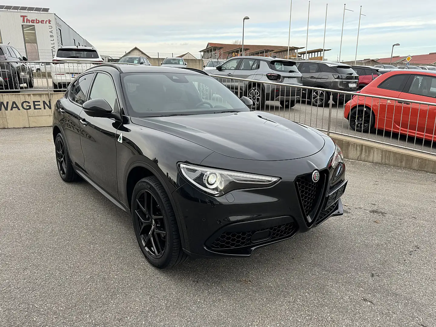 Alfa Romeo Stelvio 2,0TB 280 B-Tech ATX AWD Schwarz - 2