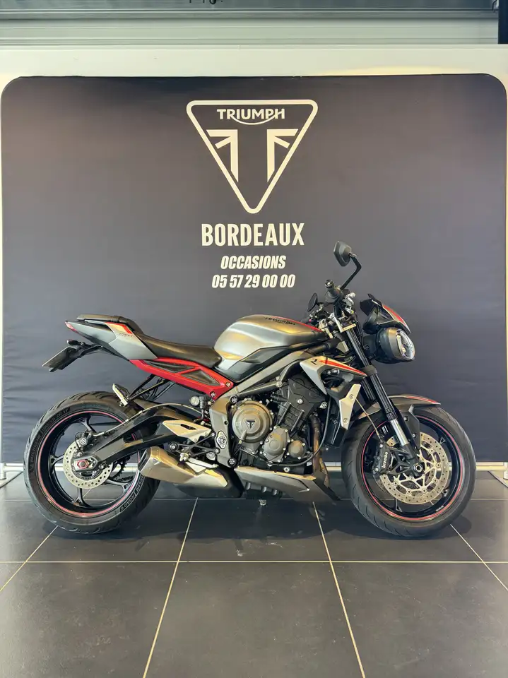 Triumph Street Triple 765