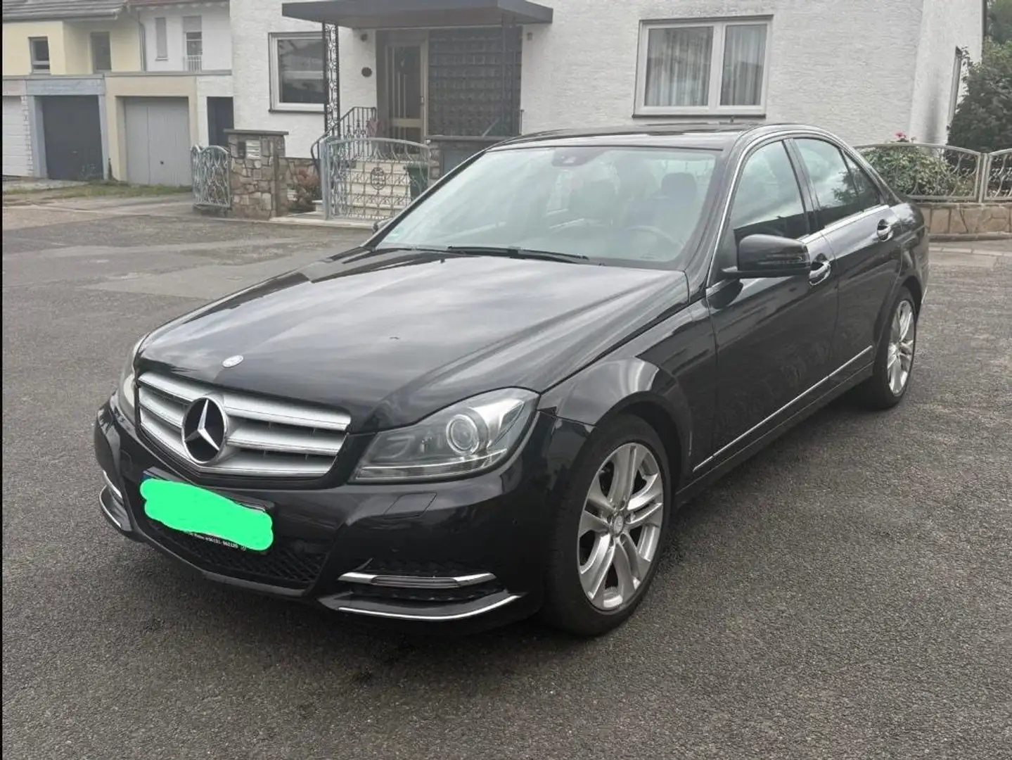Mercedes-Benz C 180 C 180 (BlueEFFICIENCY) 7G-TRONIC Avantgarde Černá - 2