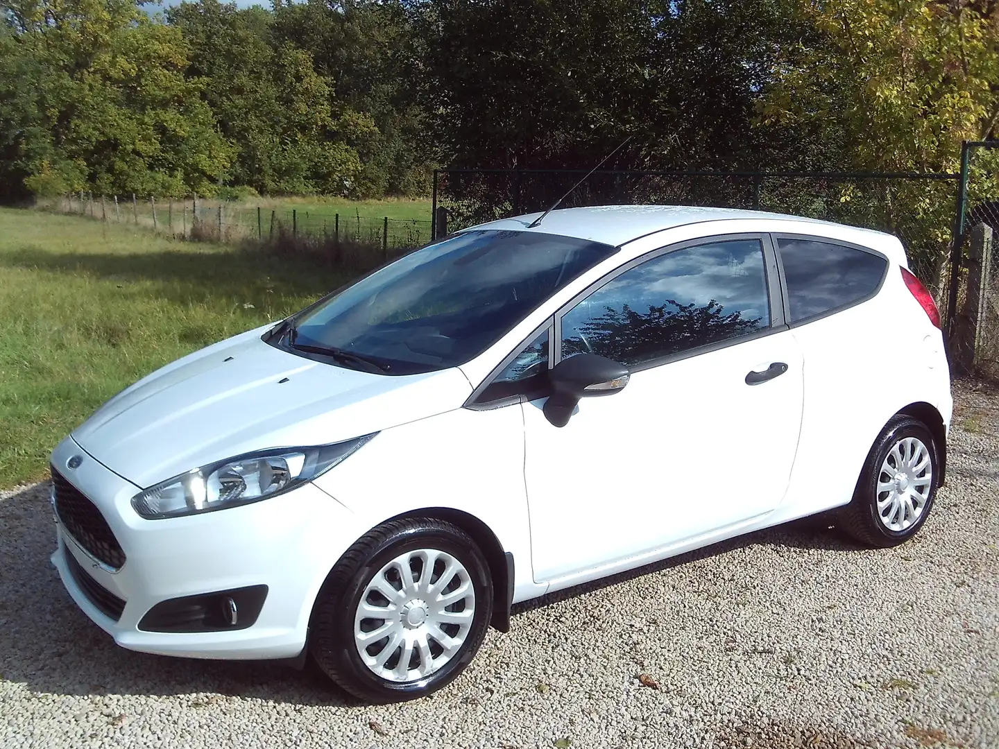 Ford Fiesta 80dkm Lichte Vracht 4990 +a/c Keuring Top Nw st 16 Blanc - 2