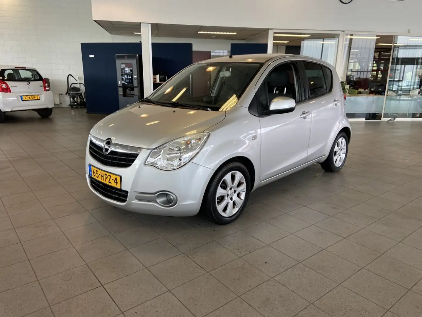 Opel Agila 1.2 Enjoy Grijs - 1
