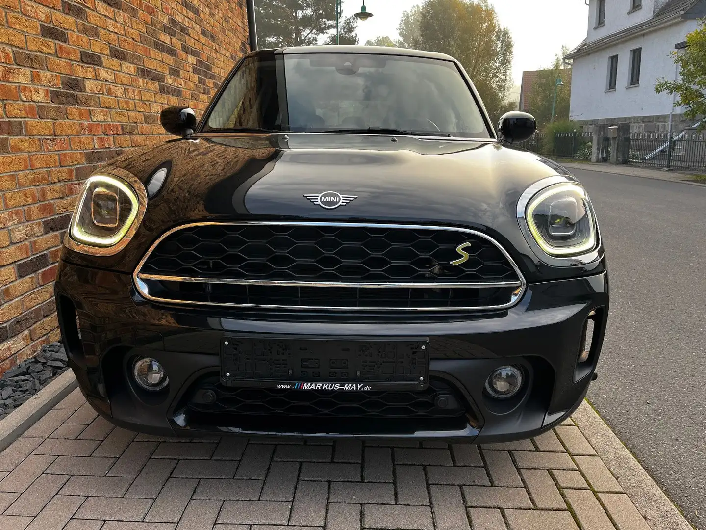 MINI Cooper SE Countryman Navi LED Sportsitz Schwarz - 2