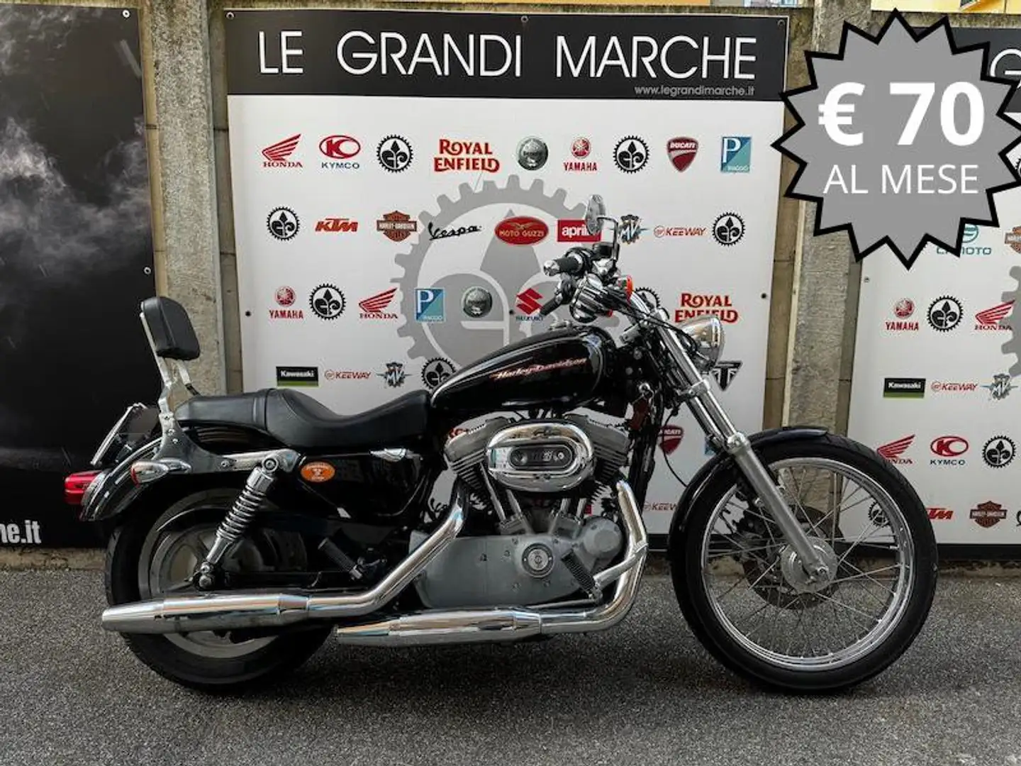 Harley-Davidson Sportster 883 Custom - 1