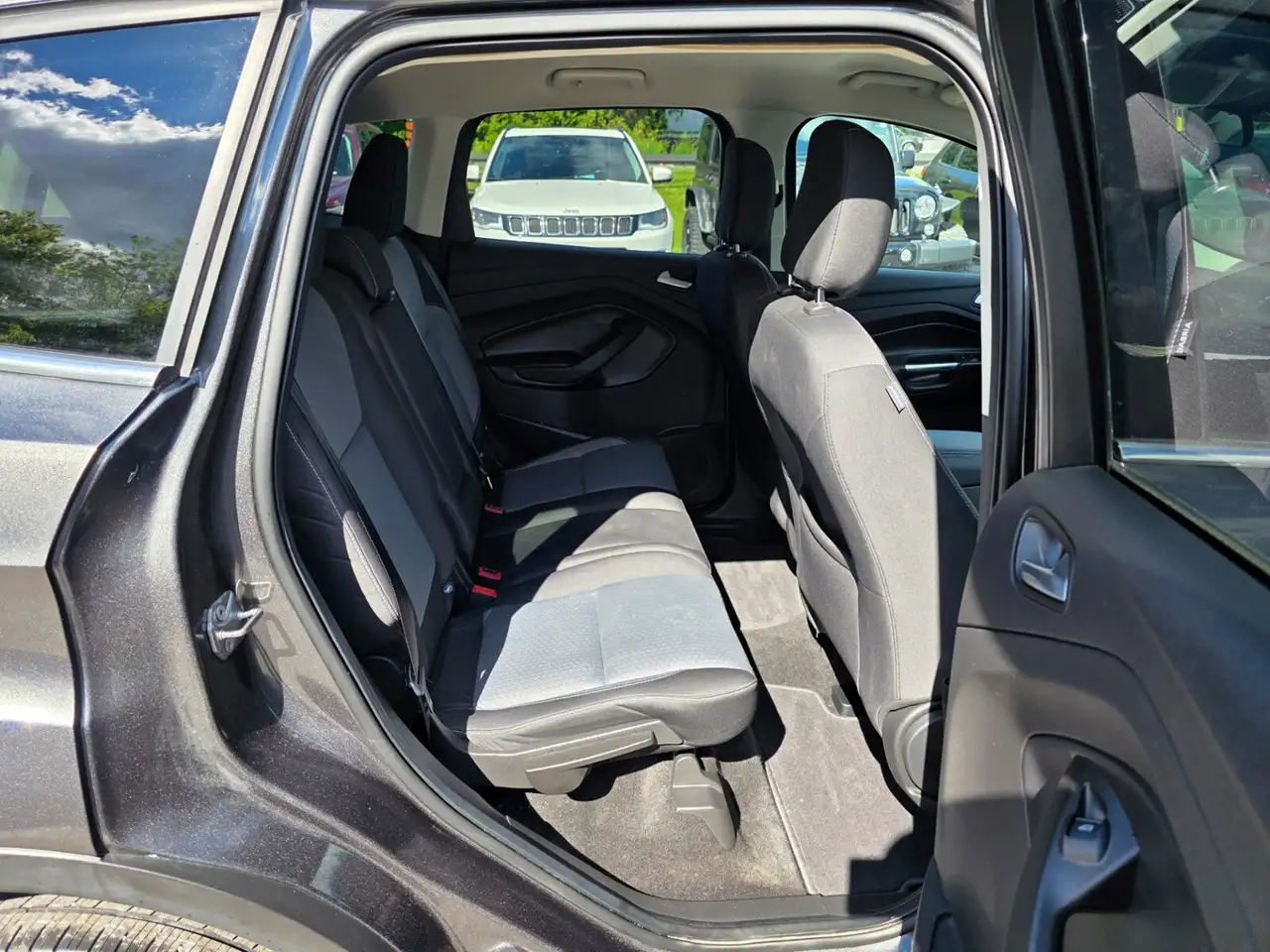 Ford Escape снимка Ford Escape