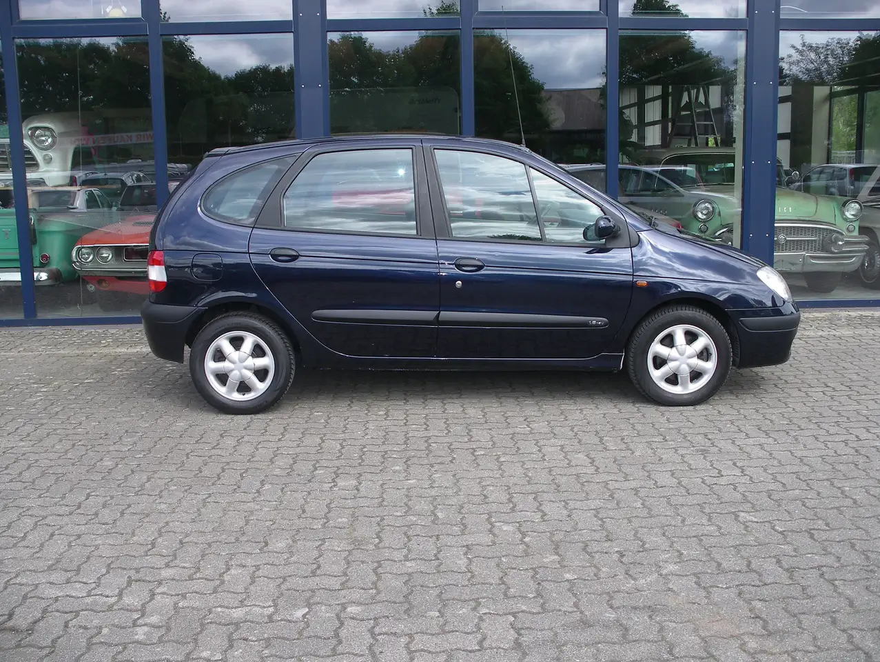Renault Scenic 1.6 16V RXE, foto 3