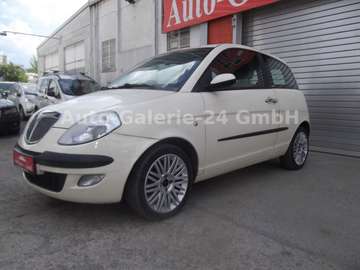 1.2 16V Oro mit Navi und Tüv neu!