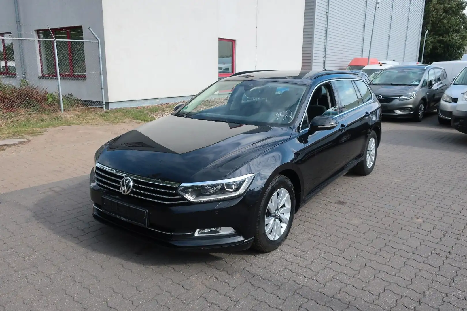 Volkswagen Passat Variant Passat 1. Hand / Sitzheizung / Klima /DSG/FN:150 Schwarz - 1
