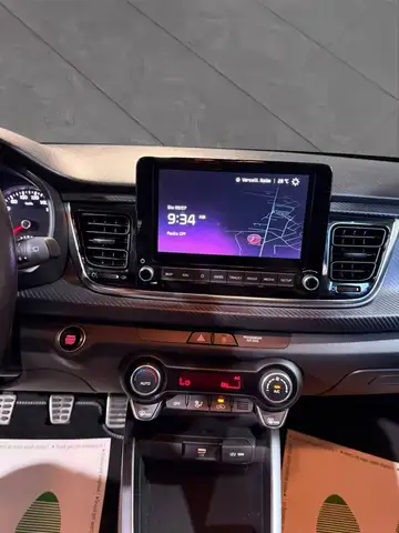 Kia Rio view 11
